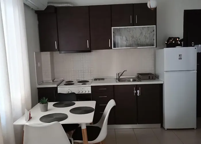 3 Min From Station No2 Private Free Parking Apartment Thessaloniki